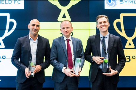 Janvier, Corlytics et son vice-président Kevin O’Leary (ici au centre) remportent le Deloitte Regtech Award. Un des 11 projets à suivre pour le premier NadiFin. (Photo: Corlytics/Carola Ducoli)