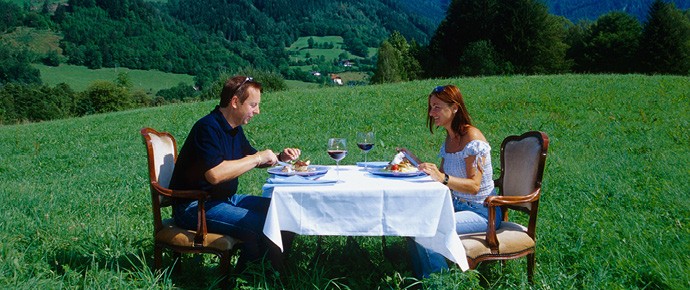Pour tromper l’ennui, on s’échappe dans les contrées grand-ducales! (Photo: imageBROKER / Alamy Stock Photo)