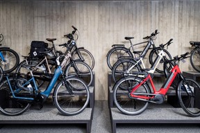 Les vélos électriques, très tendance sur les pistes cyclables du pays. ((Photo: Nader Ghavami))