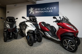 Exception dans cet univers des deux-roues, des scooters orientés vers des trajets plus longs. ((Photo: Nader Ghavami))