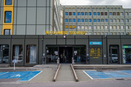 Les assurés hésitent moins à contester les décisions de la CNS même s’ils n’obtiennent pas forcément gain de cause devant les juridictions sociales. (Photo: Mike Zenari / Archives)