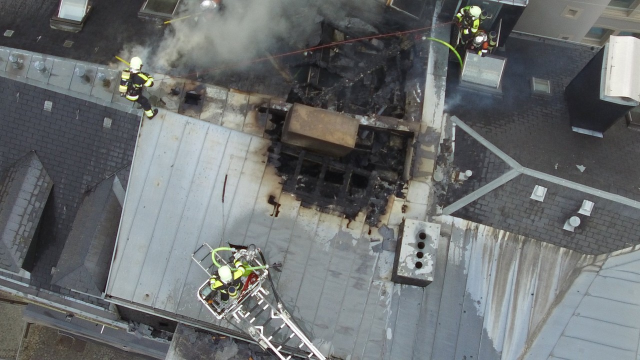 Le feu est parti du sous-sol et s’est propagé via le conduit d’une hotte. (Photo: CGDIS)