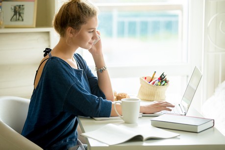 Se promener sur les sites gouvernementaux, et surtout de santé publique, peut permettre à des sociétés externes d’avoir accès à des informations très intimes, dénonce un rapport de Cookiebot. (Photo: Shutterstock)