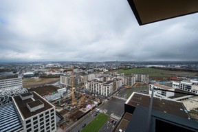 Une vue du 13e étage des tours Zenith, vers le futur parc public. ((Photo: Anthony Dehez))