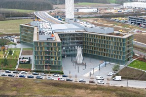 PwC fut le premier à ouvrir ses bureaux à la Cloche d’Or. ((Photo: Anthony Dehez))