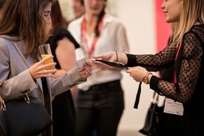 Silvia Fernandez Ruiz (Credit Suisse Luxembourg) et Delphine Theunissen (Maison Moderne) ((Photo: Jan Hanrion / Maison Moderne))