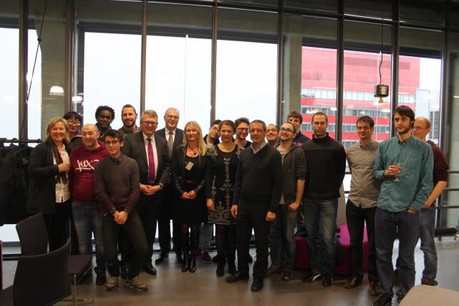 Nicolas Schmit, ministre du Travail, de l’Emploi et de l’Économie sociale et solidaire, avec la première promotion de l'école WebForce3. (Photo: MTEESS)