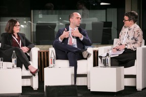 Sandra Crowl (Carmignac); Frédéric Hoogveld (Amundi); Katie Martin (Financial Times) ((Photo: Nelson Coelho / @nelsoncoelhofilms))