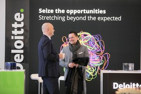 Patrick Mckenna (Kurtosys); Arnaud Bouchain (Deloitte) ((Photo: Nelson Coelho / @nelsoncoelhofilms))