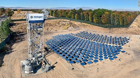 Avec ses miroirs et son intelligence artificielle, Heliogen est capable de produire de grosses quantités d’électricité sans CO2. Une rupture surtout pour le monde industriel. (Photo: Heliogen)