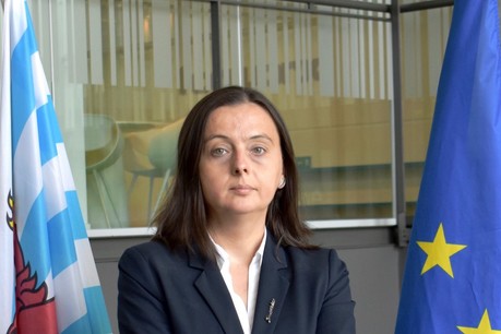Spécialiste de l’intelligence artificielle, Emilia Tantar établit, à partir de milliers de données, des scénarios qui vont aider les politiques à prendre les bonnes décisions. En temps de crise, l’IA peut être précieuse. (Photo: Incert)