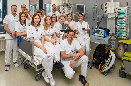À l’image du personnel du Centre hospitalier du Nord, la pandémie de coronavirus montre toute l’importance des infirmiers et infirmières (neuf sur dix sont des femmes). Il en manque près de 6 millions dans le monde, selon l’OMS (Photo: Gilles Martin / Centre hospitalier du Nord)