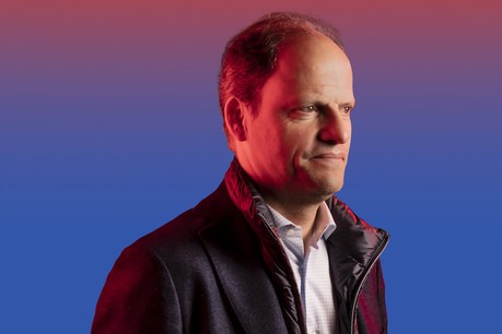 Robert Glaesener: «Avant que des mesures aboutissent sur le long terme, nous devons repérer les talents et les accompagner au plus tôt à l’école, dès le début du lycée, en leur donnant accès au code.» (Photo: Jan Hanrion/Maison Moderne)