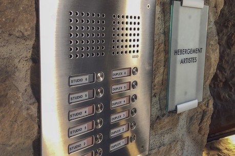 Dans les résidences de Neimënster, les agents de Servior remplacent les artistes qui ne viennent pas actuellement. (Photo: Neimënster)