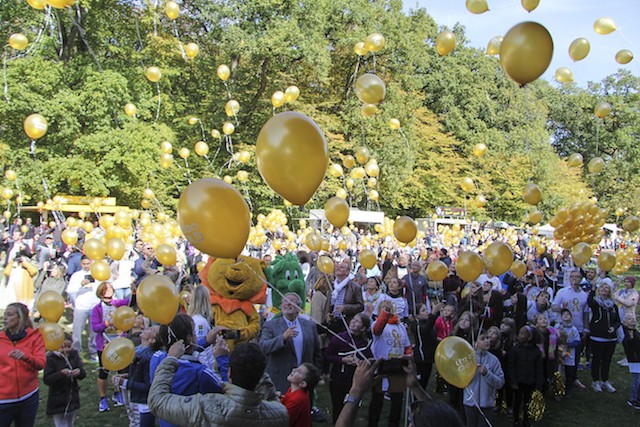 Lëtz Go Gold, c’est aussi un village éphémère pour le meilleur accueil des coureurs. (Photo: Collectif Reflex/Georgia Athanasopoulos)
