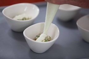 Excellence artisanale et gourmandise au programme pour les futurs passagers de la classe affaires Luxair ((Photo : LuxairGroup))