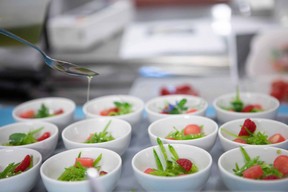 Excellence artisanale et gourmandise au programme pour les futurs passagers de la classe affaires Luxair ((Photo : LuxairGroup))