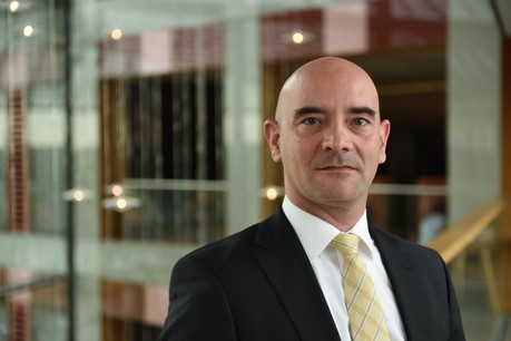 Pour le cybersecurity leader d’EY Luxembourg, Thomas Koch, l’entreprise aurait intérêt à la fois à intégrer la cybersécurité dès le début dans chaque projet et de former ses employés. (Photo: EY)