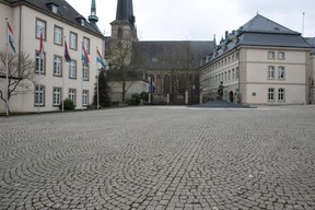 Pas de passants non plus sur la place Clairefontaine. ((Photo: Matic Zorman))