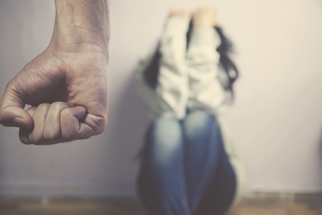 En 2018, 61,58 interventions policières et 19,25 expulsions par mois ont eu lieu au Luxembourg pour des cas de violences domestiques. (Photo: Shutterstock)