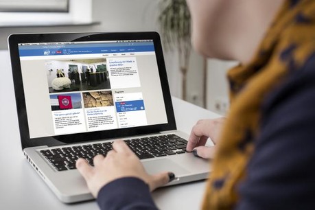 mockup_100.7_fm_nouveau_site.jpg
