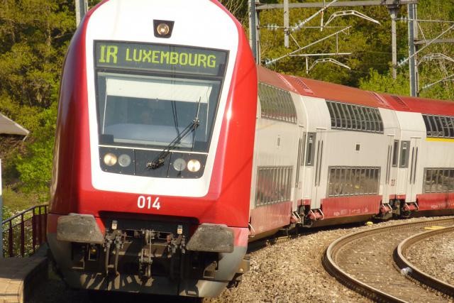 train-1054874_960_720.jpg