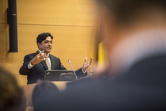 «Beaucoup de plateformes vont échouer au cours des 10 prochaines années, mais certaines réussiront et définiront ces nouveaux modèles», estime le chercheur américain Arun Sundararajan. (Photo: Anthony Dehez)