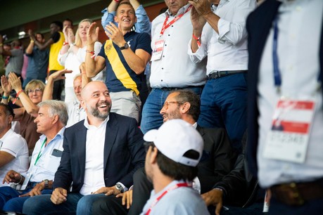 Soulagement: En ce soir de match, le Losc gagne 3-0 face à Saint-Étienne. Le président a attendu le coup de sifflet final pour laisser éclater sa joie. (Photo: Patricia Pitsch / Maison Moderne)