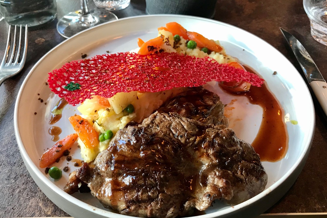 Parmi les bonnes viandes proposées en suggestion, l’araignée de bœuf wagyu. Maison Moderne