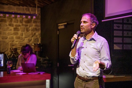 Benjamin Blasco (Petit Bambou) a littéralement hypnotisé la salle, mercredi soir, au Knokke Out, pour le deuxième round des Start-up Stories. (Photo: Jan Hanrion / Maison Moderne)