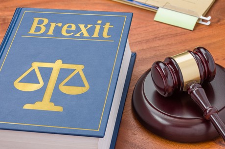 Luc Frieden: «Les incertitudes liées au Brexit engendrent beaucoup de questions de la part de nos clients asset managers, sociétés financières et sociétés d’investissement depuis 2016, et elles augmentent donc d’autant le nombre de dossiers à traiter pour nous.» (Illustration: Shutterstock)