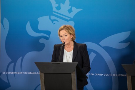 La ministre de la Santé, Paulette Lenert, considère que l’efficacité des mesures «drastiques» mises en place pourra être évaluée d’ici deux semaines. (Photo: Romain Gamba / Maison Moderne)