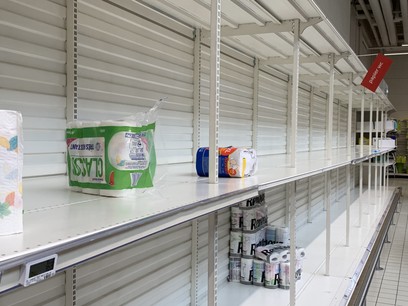 Au Kirchberg: des rayons qui ont été pris d’assaut par les clients. (Photo: Paperjam)