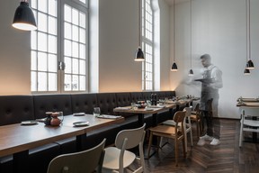 L’équipe du restaurant Le Quai Steffen se laisse le temps de l’'été pour ajuster son offre. ( Julie Merhi)