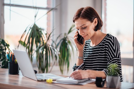 De nombreux Belges sont actuellement obligés de télétravailler. Des jours qui ne compteront pas dans le total fiscalement toléré. (Photo: Shutterstock)