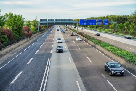 L’Allemagne désirait imposer une redevance sur les infrastructures dont la charge économique reposerait in fine uniquement sur les conducteurs étrangers. (Photo: Shutterstock)